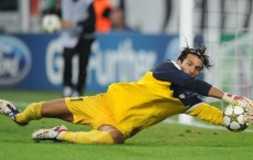 足球彩票：鲁能重金寻援强化阵容，莱昂纳多伤退引发赛季变数