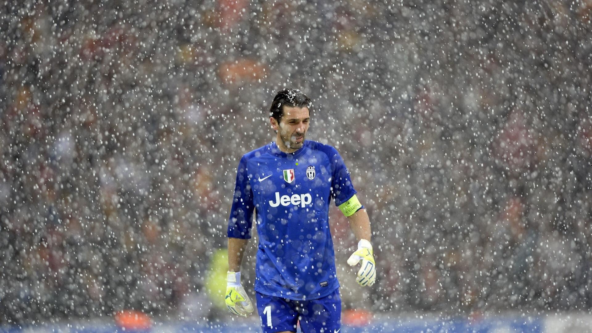 欧冠双胜铸就奇迹！62岁穆里尼奥逆境引领球队排名飙升十位 末轮直面皇家马德里终极挑战